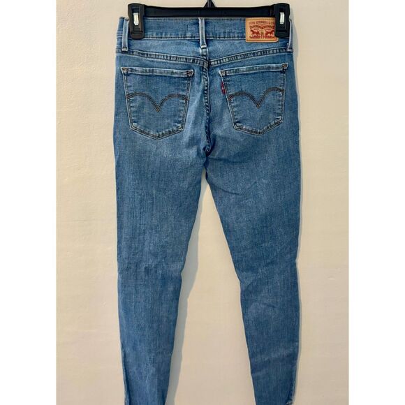 Levi’s 710 Super Skinny Jeans Women’s Size 27 Light Wash Distressed Denim Pants - Picture 2 of 3